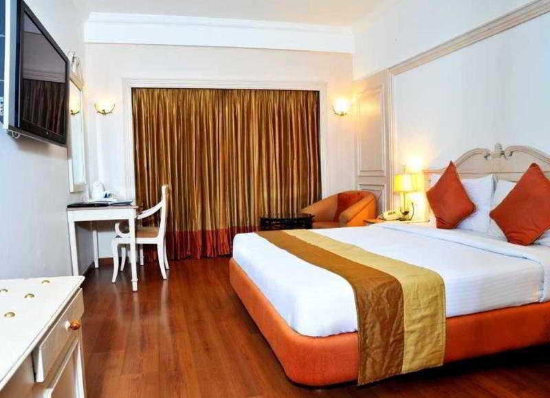 Quality Hotel D V Manor Vijayawāda Exterior foto